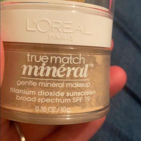 Powder foundation - Picture 4 of 4